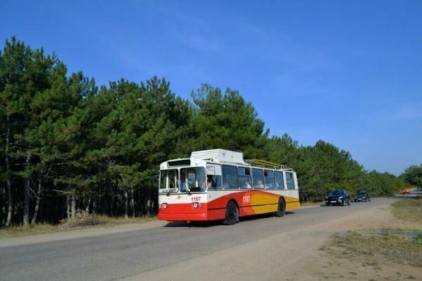 <br />
			Модернизация троллейбуса Зиу-9 для автономного хода (11 фото)