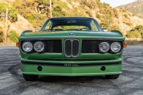 <br />
			Редкий BMW 3.0 CSL в потрясающем зеленом цвете (29 фото)